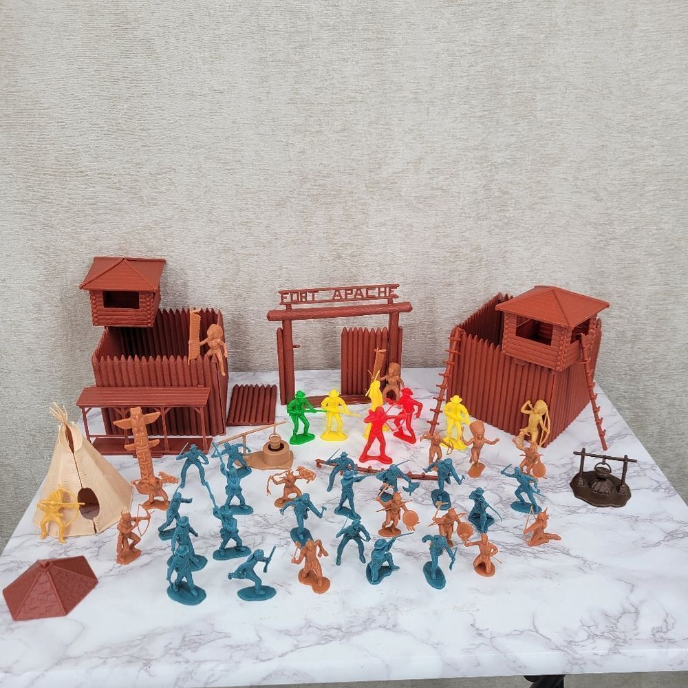 MARX Toys Vintage Apache Western Fort Playset with Brown Blue Red Figures